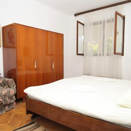 Komiza 8926a Vis