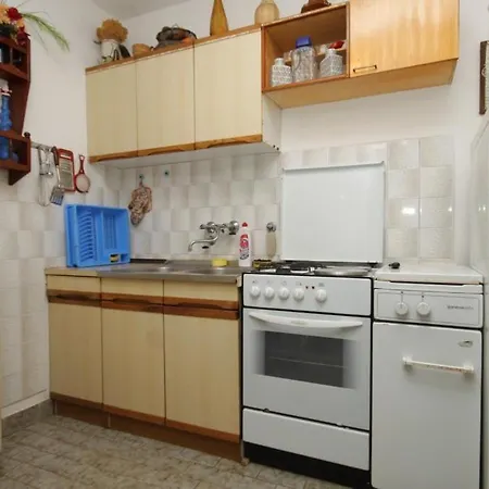 Komiza 8926a Apartment *