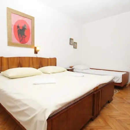 Komiza 8926a Apartment